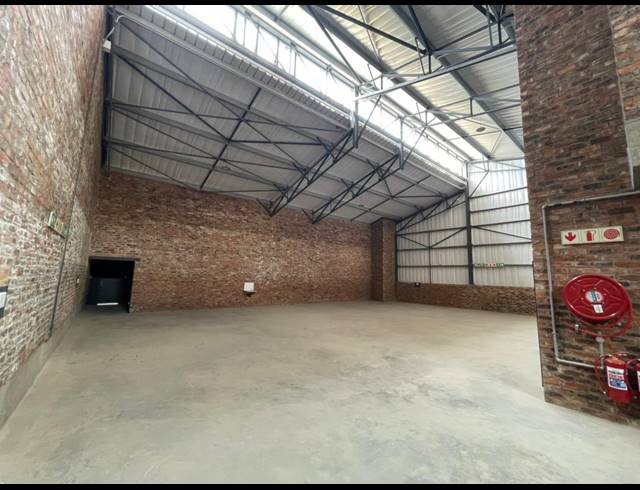 416M² WAREHOUSE TO LET IN RIVERSANDS